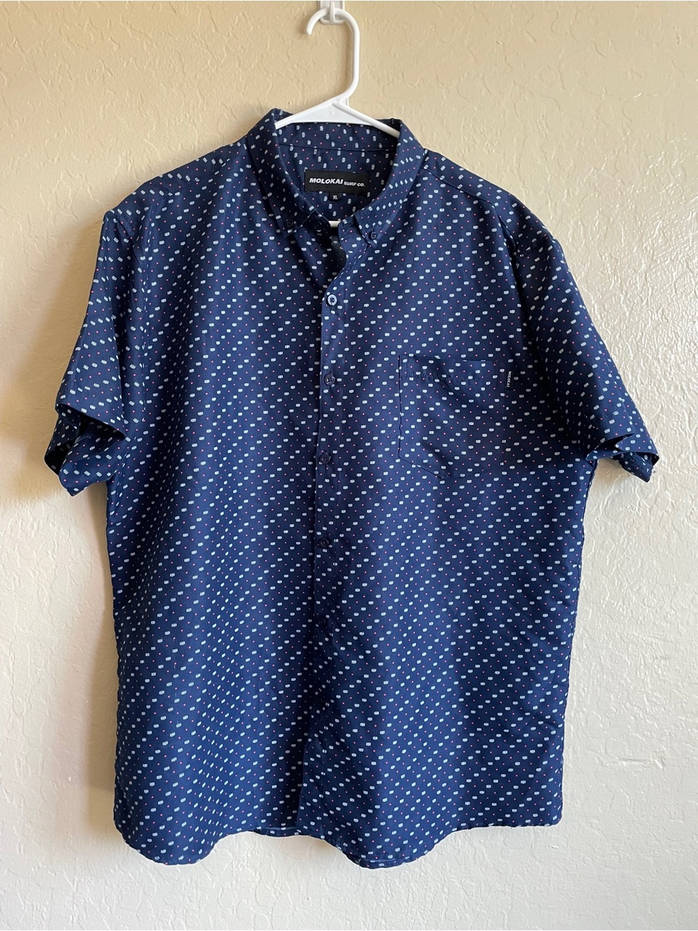 Men's Navy Short-Sleeve Button-Down Shirt with Subtle Dot Print